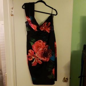 One shoulder flower bomb